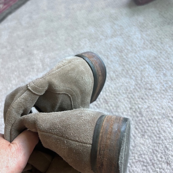 Taupe knee high suede boots - Picture 3 of 6